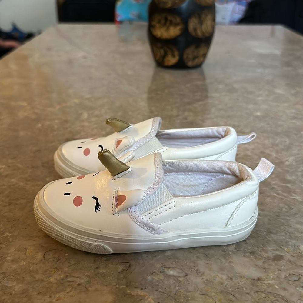 Toddler girls Old Navy Unicorn shoes